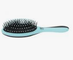 Щетка Dewal Beauty серия "Дуэт" с нейлоновым штифтом, овальная, голубая